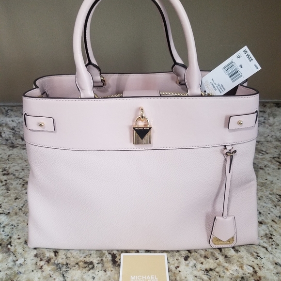 Michael Kors Handbags - Michael Kors LG Leather Satchel